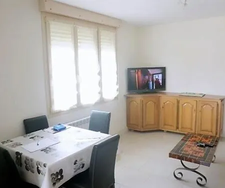 וילה Palais Sur - Maison Situee Rue Des Ecoles - Au Calme סן-פאלה-סור-מר