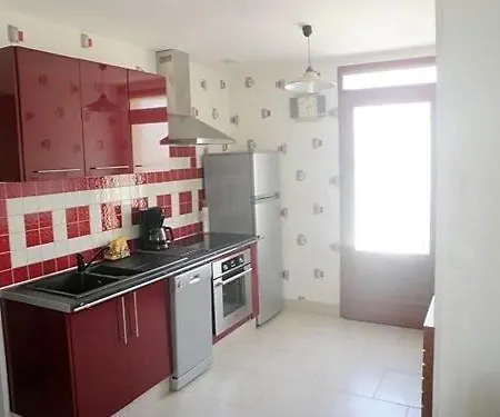 Palais Sur - Maison Situee Rue Des Ecoles - Au Calme * סן-פאלה-סור-מר