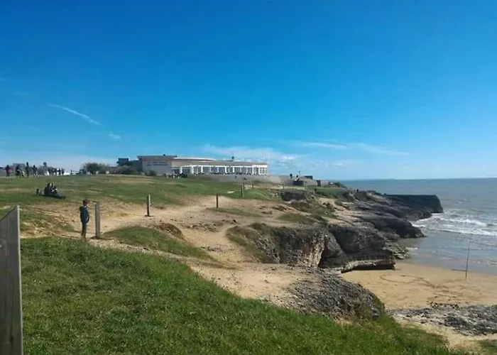 Palais Sur - Maison Situee Rue Des Ecoles - Au Calme Saint-Palais-sur-Mer