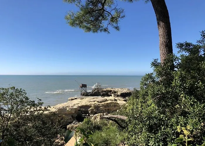 Villa Palais Sur - Maison Situee Rue Des Ecoles - Au Calme